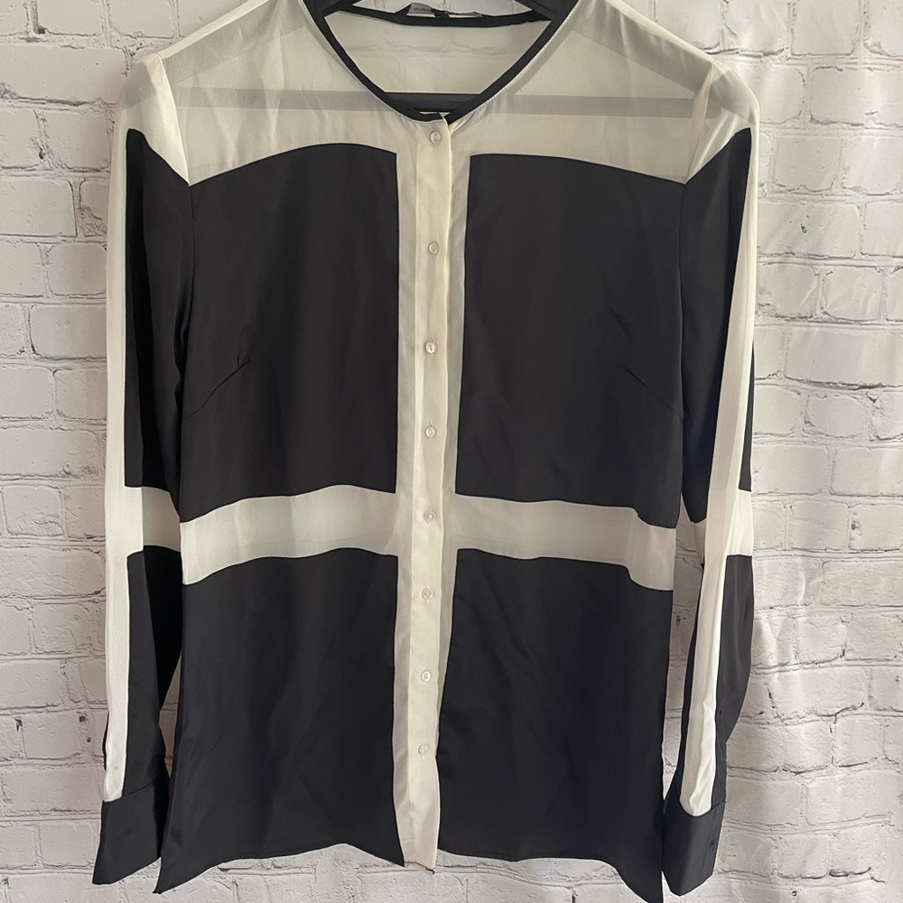 W118 Walter Baker black and white blouse size M